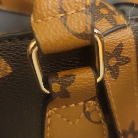 ON THE GO TOTE BAG OTG 2 TONE BROWN BAG - Picture 10 of 11